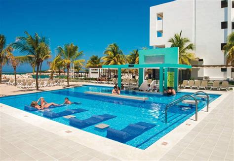 Riu Palace Jamaica vacation deals - Lowest Prices, Promotions, Reviews ...