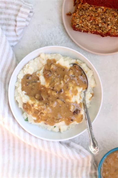 The Coziest Vegan Gravy - Hummusapien