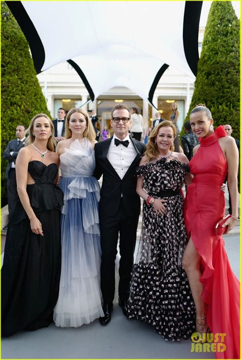 Suits' Gabriel Macht & Wife Jacinda Barrett Attend amfAR Gala Ahead of Royal Wedding!: Photo ...