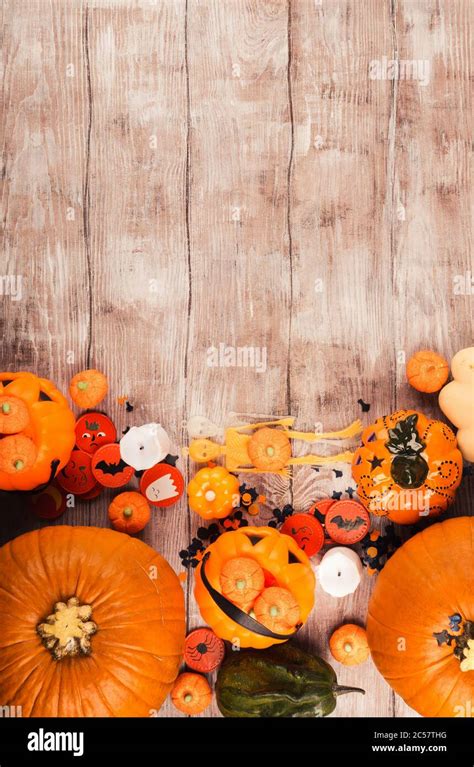 Autumn halloween background with candies Stock Photo - Alamy