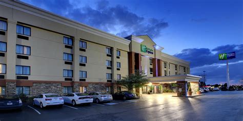 Holiday Inn Express Fort Campbell-Oak Grove Map & Driving Directions | Parking Options for ...