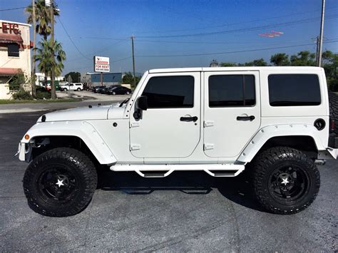 Download White 4 Door Jeep Wrangler With White Hardtop Background - Jeepcarusa