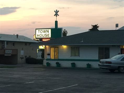 Town House Motel - 11 Photos - Hotels - 375 Monroe St - Winnemucca, NV - Reviews - Yelp