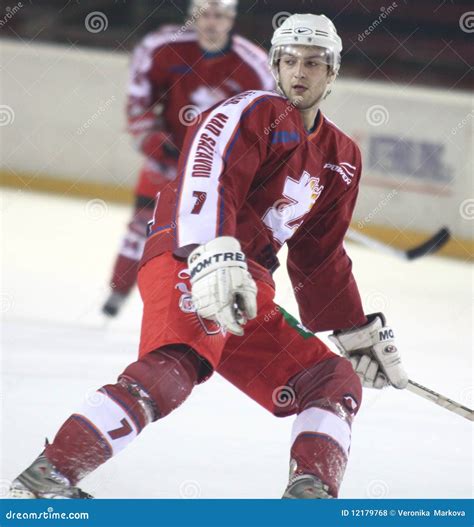 Ice hockey player editorial stock photo. Image of helm - 12179768