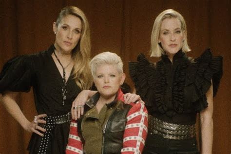 LISTEN: Dixie Chicks' 'Gaslighter' Is an Ex-Lover's Revenge