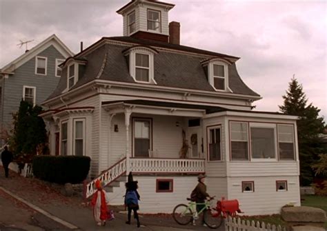 "Hocus Pocus:" The Witches' House and Other Filming Locations - Hooked on Houses