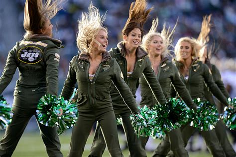 New York Jets Cheerleaders Win Class-Action Suit