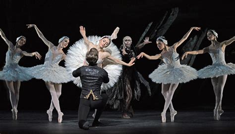 Royal Ballet – Swan Lake (Scarlett premiere) – London – DanceTabs