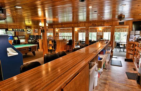 Chippewa Flowage Bar & Restaurant | Hayward, WI Restaurant | R&R Bayview Resort