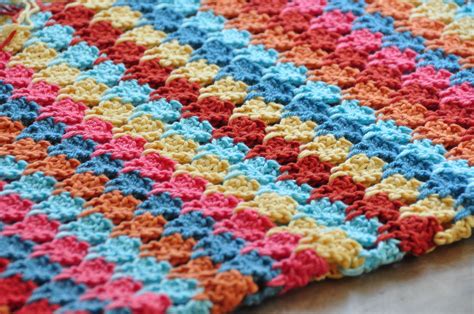 Free crochet blanket pattern by Hannah Cross. The Larksfoot blanket | Crochet patterns free ...