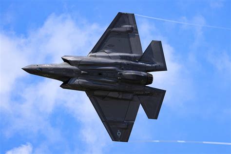 Is Lockheed Martin Stock Still A Buy? (NYSE:LMT) | Seeking Alpha