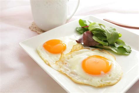 How to Make Perfect Sunny Side Up Eggs (2024)