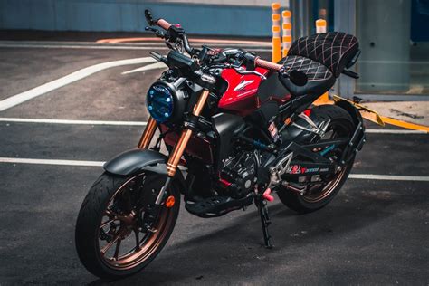 HONDA CB300R：撕裂了時空的特調咖啡 by 小周｜改裝車庫 | 癮車報