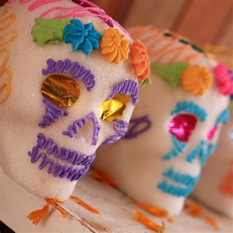 The Best Dia de Los Muertos Food for Your Day of the Dead Celebration