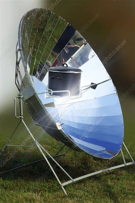 Parabolic solar cooker - Stock Image - C006/6229 - Science Photo Library