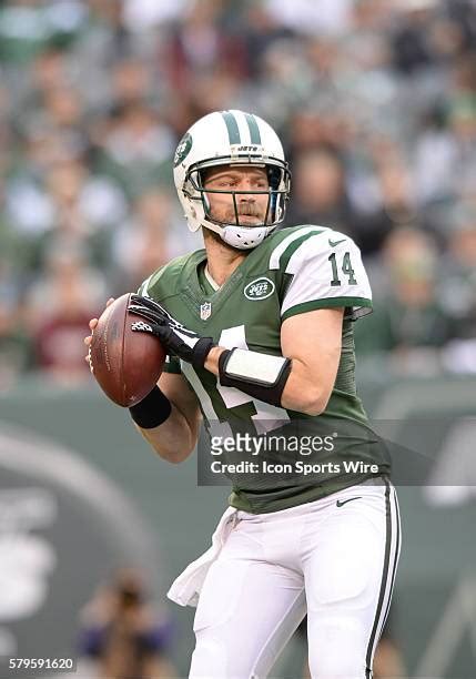 2,450 Ryan Fitzpatrick Jets Stock Photos, High-Res Pictures, and Images ...