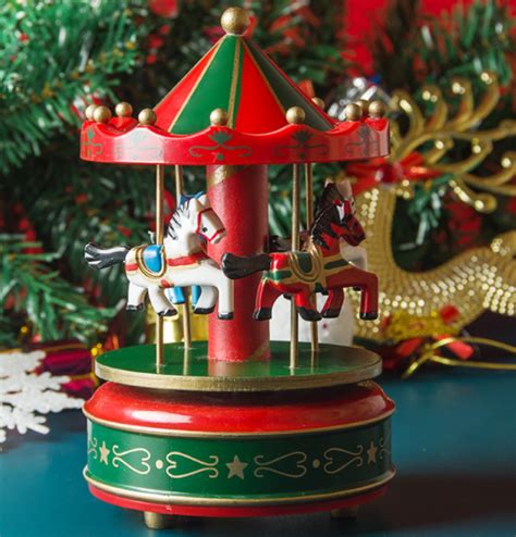 Christmas Carousel Outdoor Decoration 2021 – Christmas Decorations 2021