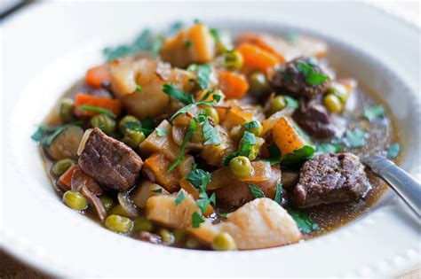 Crockpot Irish Beef Stew Recipe - The Kitchen Wife