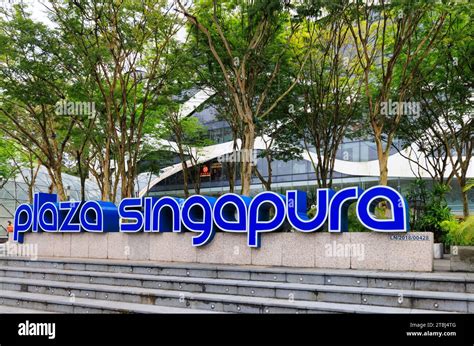 Plaza Singapura shopping mall, Orchard Road, Singapore Stock Photo - Alamy