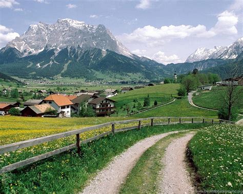 Austrian Village Alpine In Austria Background, Village Scene HD ...