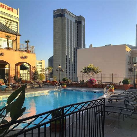 Hotels in New Orleans with Rooftop Pools [2023] - Ambassadeur Hotel