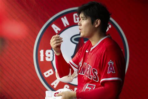 Shohei Ohtani has elbow procedure, expects to play next year and pitch in 2025 - Yahoo Sports