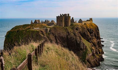 Clifftop Castles in Scotland - Top Picks for Scotland's most Dramatic Ruins