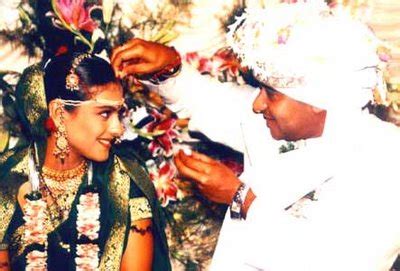 * KajoL & Ajay Devgan Wedding Pictures * ~ Dulha & Dulhan