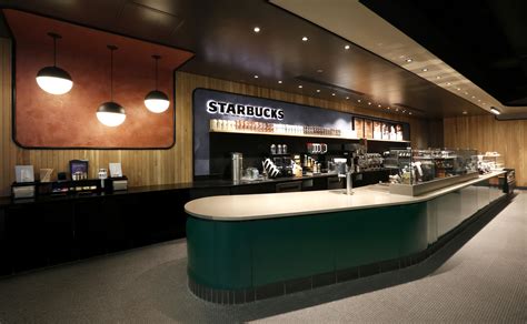 Starbuck’s Debuts New Design Concept Inside Chicago’s Block 37 Development