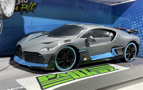 Bugatti Divo RC 1:24 Radio Controlled Scale Model Car Toy Kids Dads ...