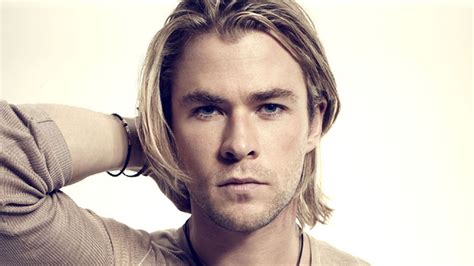 Chris Hemsworth Wallpapers Images Photos Pictures Backgrounds