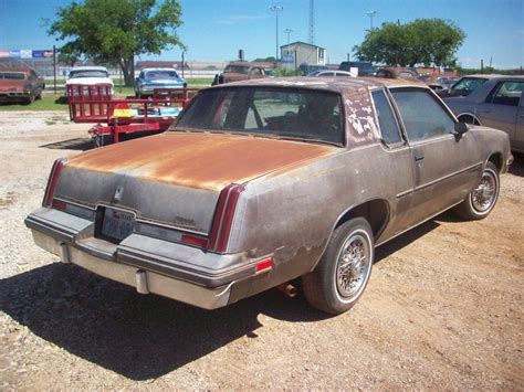 1983 Oldsmobile Cutlass Supreme Parts Car 1