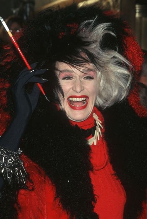 Fascinating Photos of Glenn Close in Costumes as Cruella de Vil at the New York Premiere of ‘101 ...