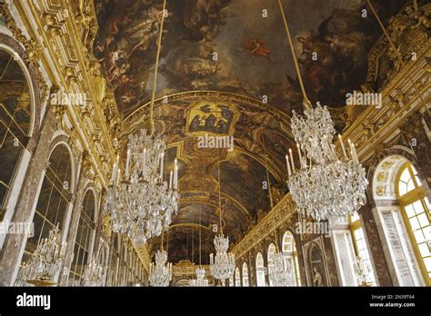 Hall of Mirrors, Palace of Versailles, France Stock Photo - Alamy