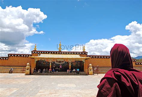 Lhasa Temple Lama Back View Picture And HD Photos | Free Download On ...