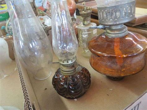 Kerosene Lamps & Globes - Lambrecht Auction, Inc.