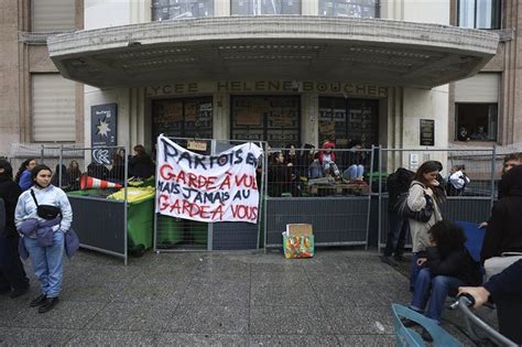 France enters 11th day of protests after pensions deadlock ...