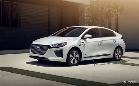 2018 Hyundai Ioniq Plug-in Hybrid Overview - The News Wheel