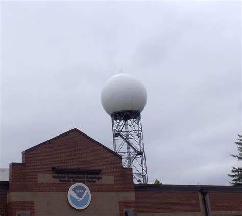 NWS | Dopler Radar in front of NWS, Chanhassen, Minnesota, I… | Flickr