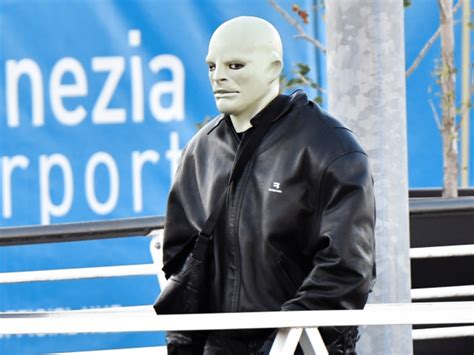 Kanye West 'Hides' In Plain Sight Behind Creepy Face Mask in Italy | Man of Many