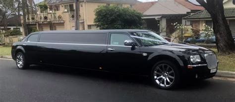 Black Super Stretch Chrysler 300 Limousine | Chrysler Limos Sydney