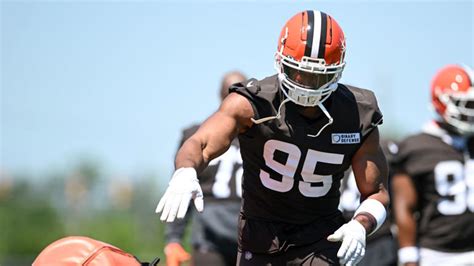 Browns Myles Garrett injury update the day after leaving a drill