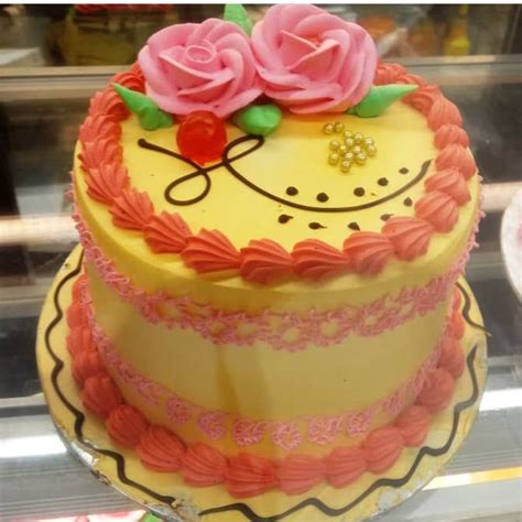 HAPPY BIRTHDAY CREAM CAKE PINEAPPLE FLAVOR | Send Gifts To Pakistan ...