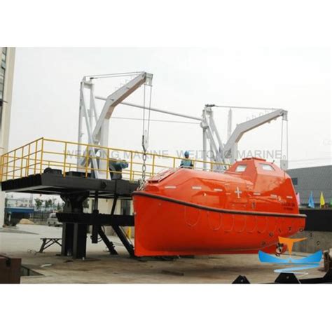 China Gravity Lifeboat Davit Types , Ocean Marine Davits For Totally ...