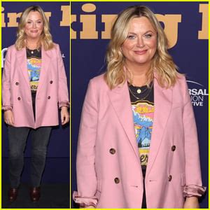 Amy Poehler Is Pretty in Pink at NBCU FYC House’s ‘Baking It/Making It’ Carpet | Amy Poehler ...