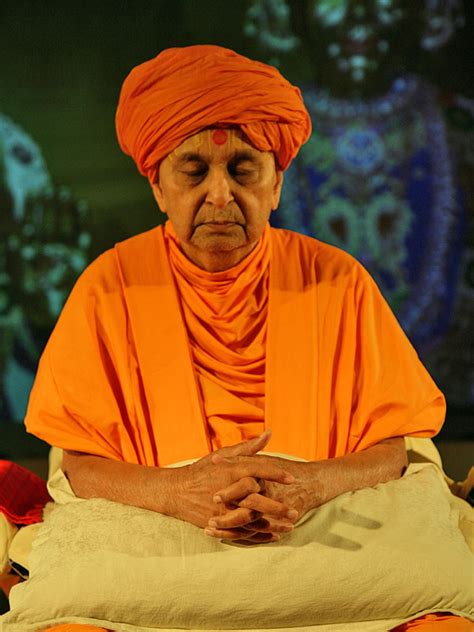 Lord Swaminarayan: Pramukh Swami Maharaj Photos