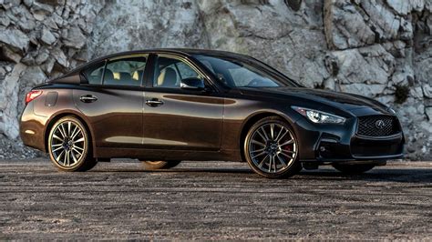 2023 Infiniti Q50 Black Opal Edition Debuts With Color-Shifting Paint