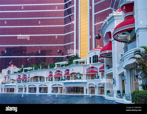 The Wynn palace Hotel and casino in Macau Stock Photo - Alamy