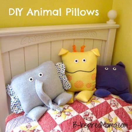DIY-Animal-Pillows_thumb - Honeybear Lane