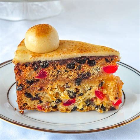 Simnel Cake. Reviving a delicious British Easter tradition! | Recipe ...